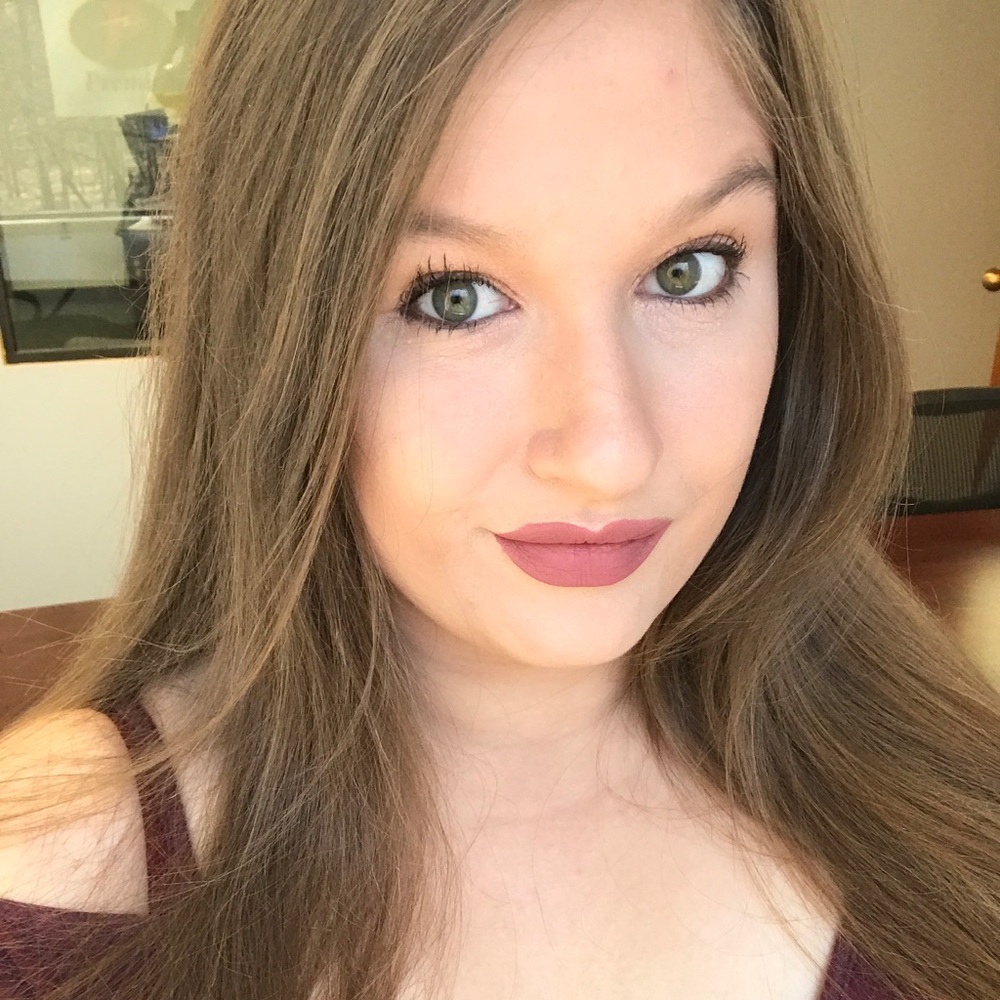 Meet your Posher, Lauren